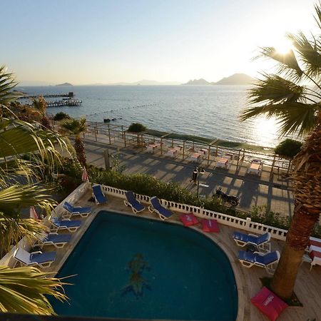 Ado Beach Hotel Тургутрейс Экстерьер фото