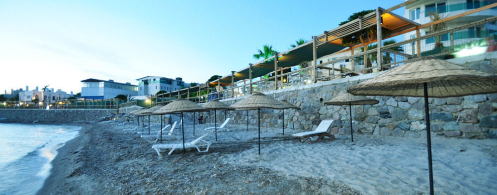 Ado Beach Hotel Тургутрейс Экстерьер фото